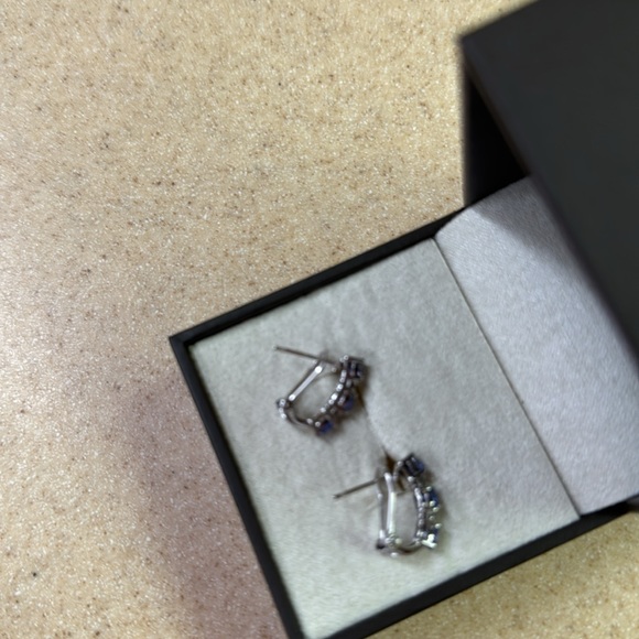 14k white gold and tanzanite earrings approx 1.20 carats - Picture 6 of 8